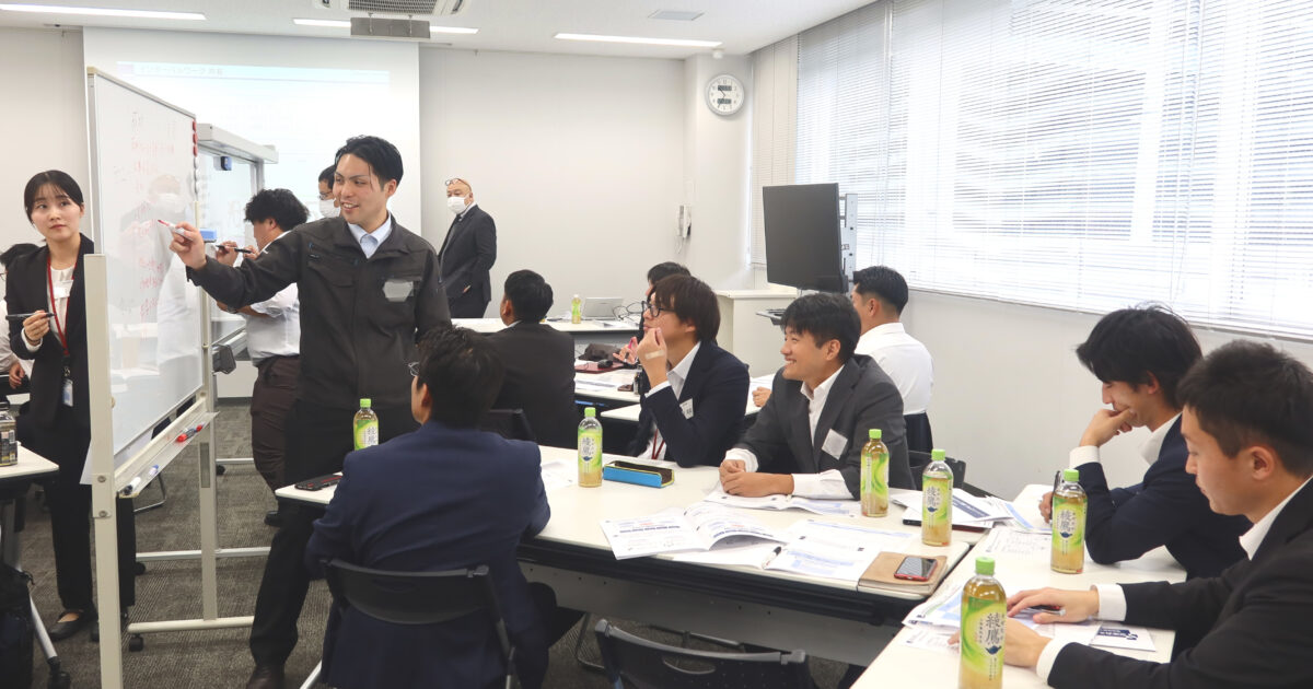 外部講師をお招きして営業研修を行いました | お知らせ | ヒノマル株式会社